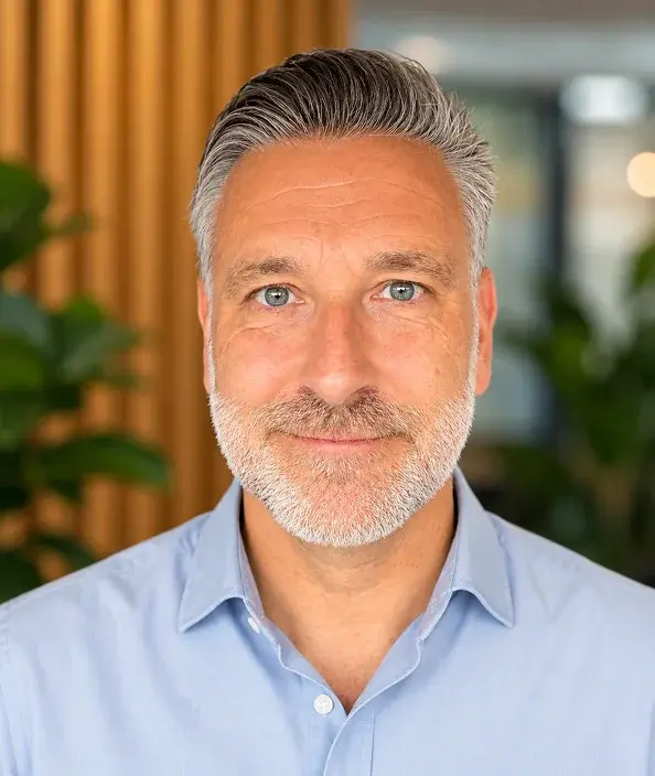 dan-fearnley-headshot
